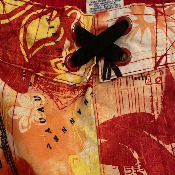 OP Ocean Pacific Hawaiian Board Shorts Swim Trunks Boys Size Large 10-11 Sharks - Picture 11 of 11